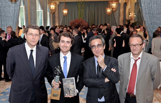 Lauréat du Prix Olivier Debouzy de l'agitateur d'idées juridiques 2012